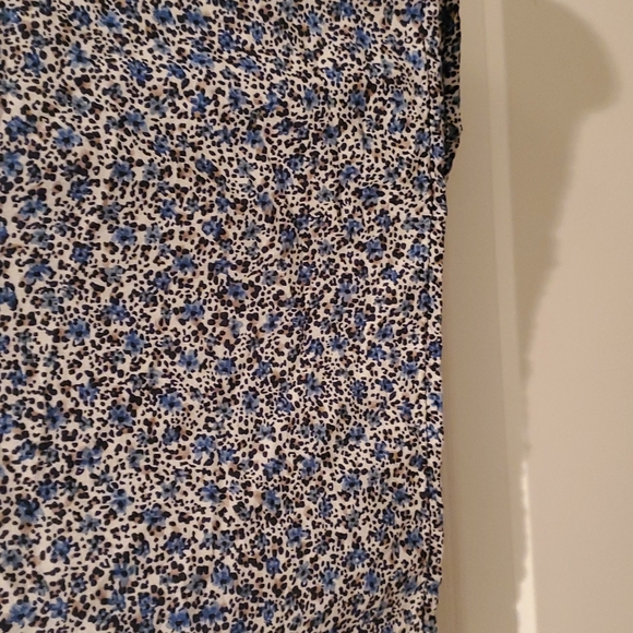 Rachael Roy ruffle sleeve scoopneck button keyhole blue,black, cream top Medium - Picture 4 of 8